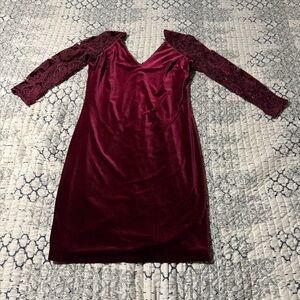 Badgley Mischka Size 14 Wine Red Double Vee Neck Lace Sleeve Cocktail Dress